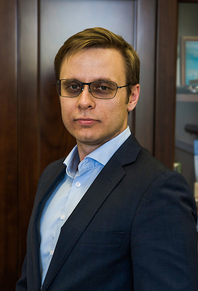 Дмитрий Ефремов